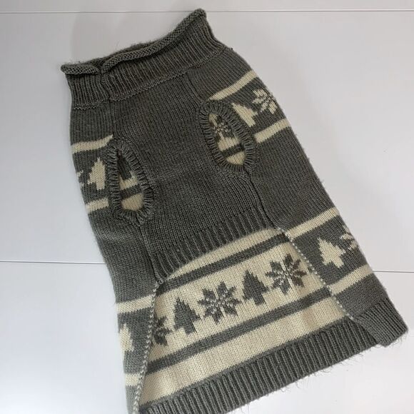 Snowflake Deer Fair Isle Knit Dog Sweater - Picture 6 of 9